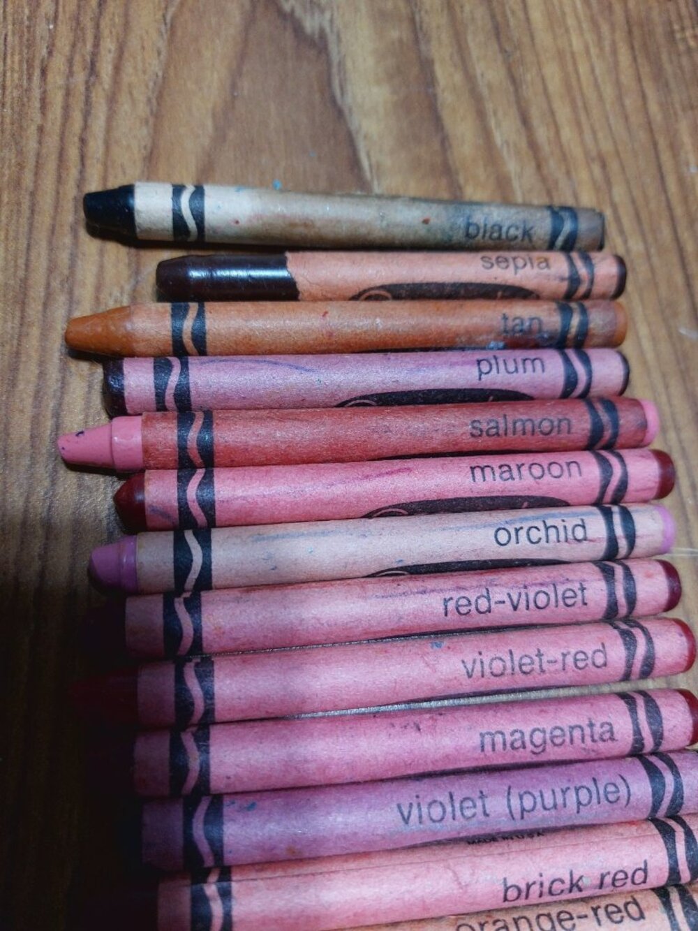 Crayola Crayons Binney & Smith Pink Purple Shades retired Lot Of 15